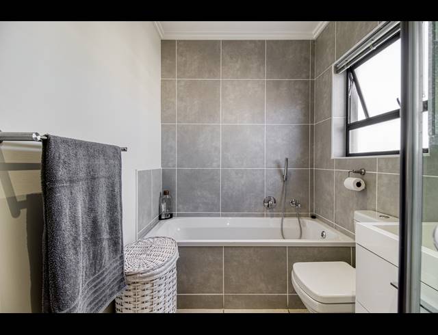 1 BEDROOM APARTMENT FOR SALE IN MAROELADAL